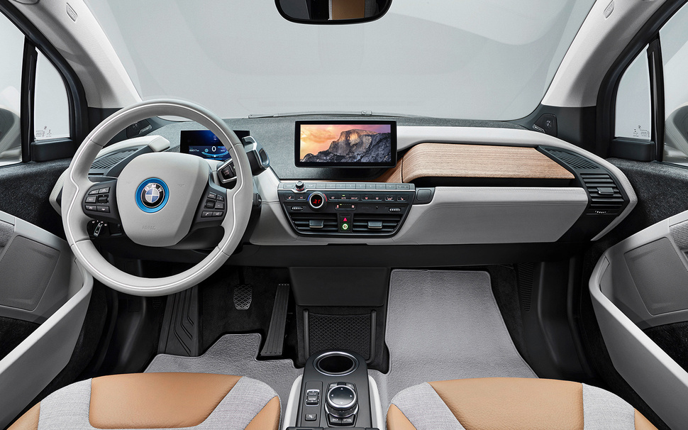 Автомобили BMW оснастят системой CarPlay