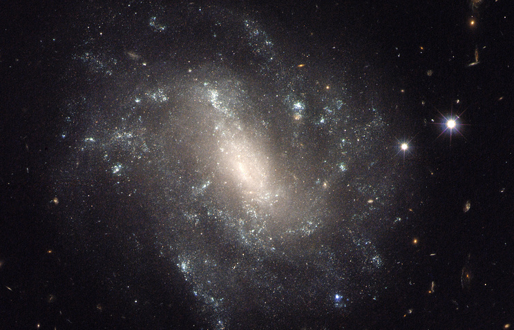«Хаббл» открыл таинственную галактику