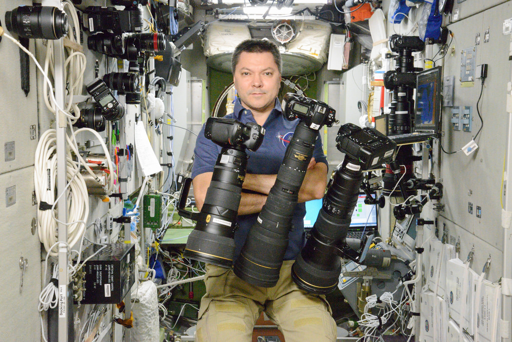 Обзор гаджетов на МКС: какими устройствами пользуются российские космонавты