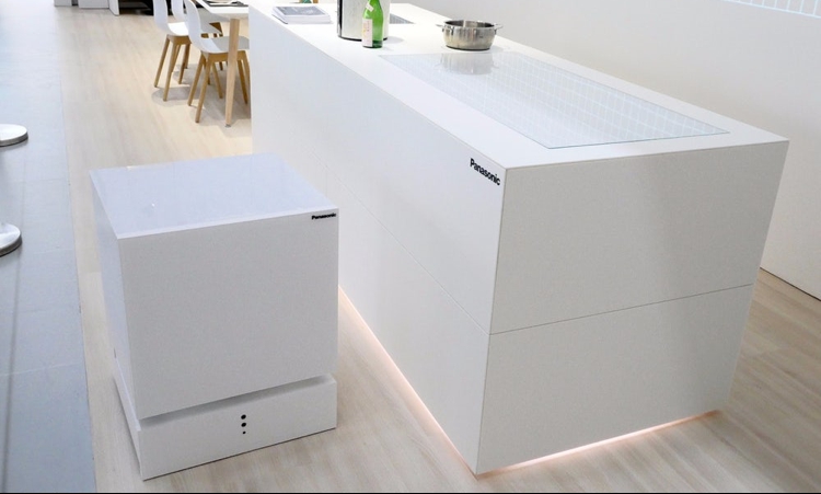 Panasonic demonstrated refrigerator that comes to owner itself