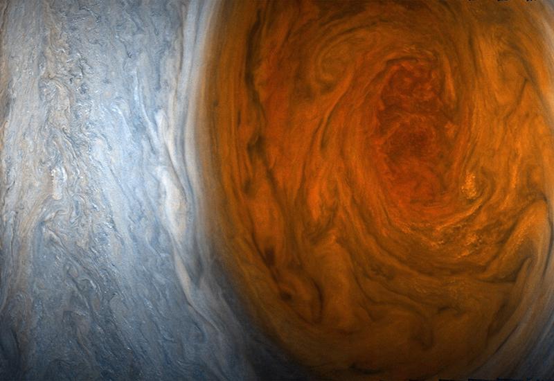 Первые снимки Большого красного пятна Юпитера