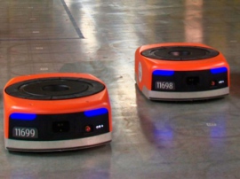 Маленькие китайские роботы обрабатывают до 200 тысяч посылок в день