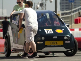 Нидерландские студенты создали первый в мире биоразлагаемый автомобиль