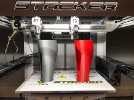Стартовал приём заказов на 3D-принтер Stacker с раздельными печатающими головками