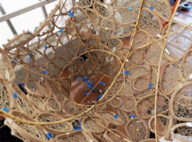 В Ботаническом саду Калифорнийского университета можно увидеть огромное птичье гнездо из 3D-печатной древесины и натуральных волокон
