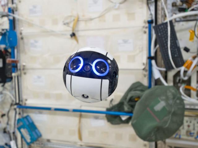 Робот-шар поможет космонавтам МКС