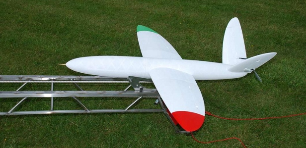 В Великобритании с борта корабля произвели запуск напечатанного на 3D-принтере дрона SULSA 