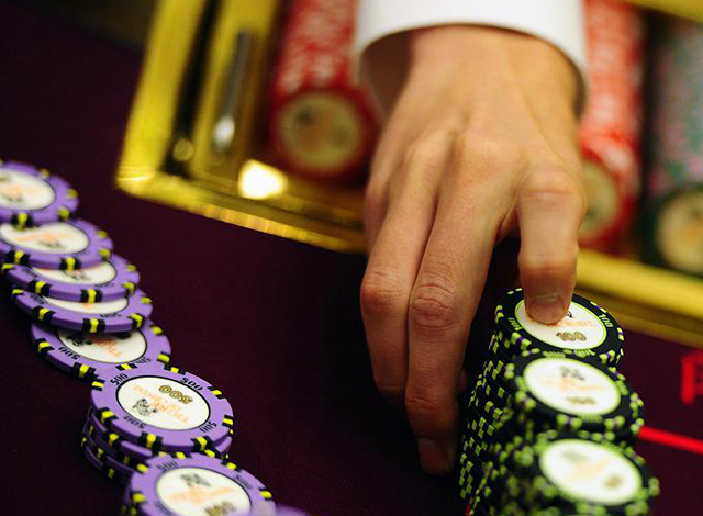 Власти Приморья предлагают отменить запрет на рекламу казино