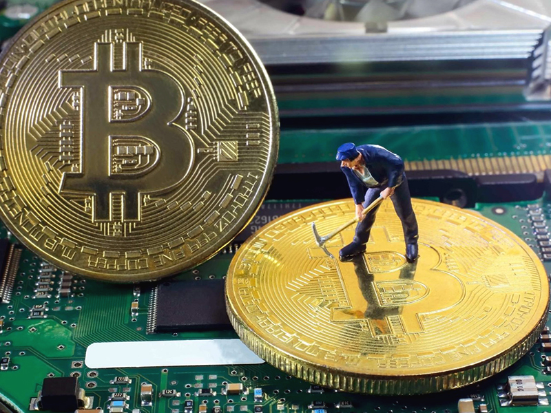 Who and how produce bitcoins? Mining, farms and bitcoin pools 