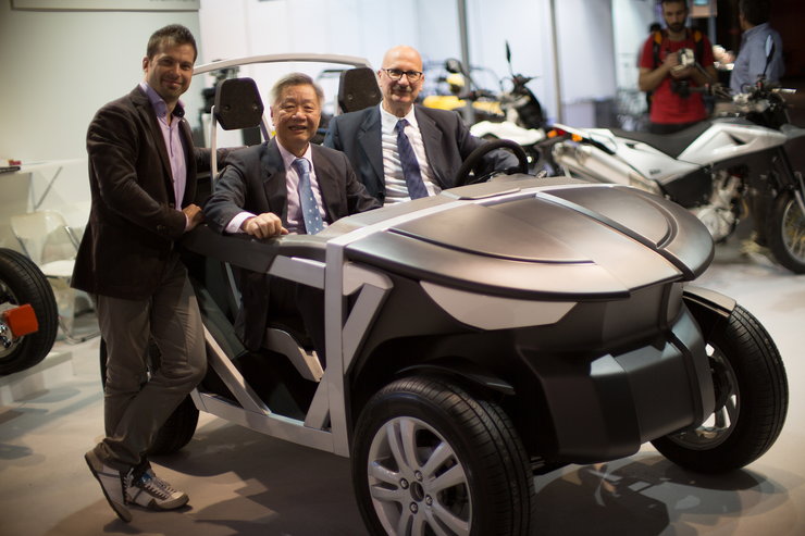 Гонконгская компания представила электромобиль, который может построить каждый!